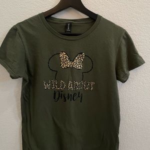 Wild About Disney Women's Shirt, Size Medium, Animal Kingdom, Disney World